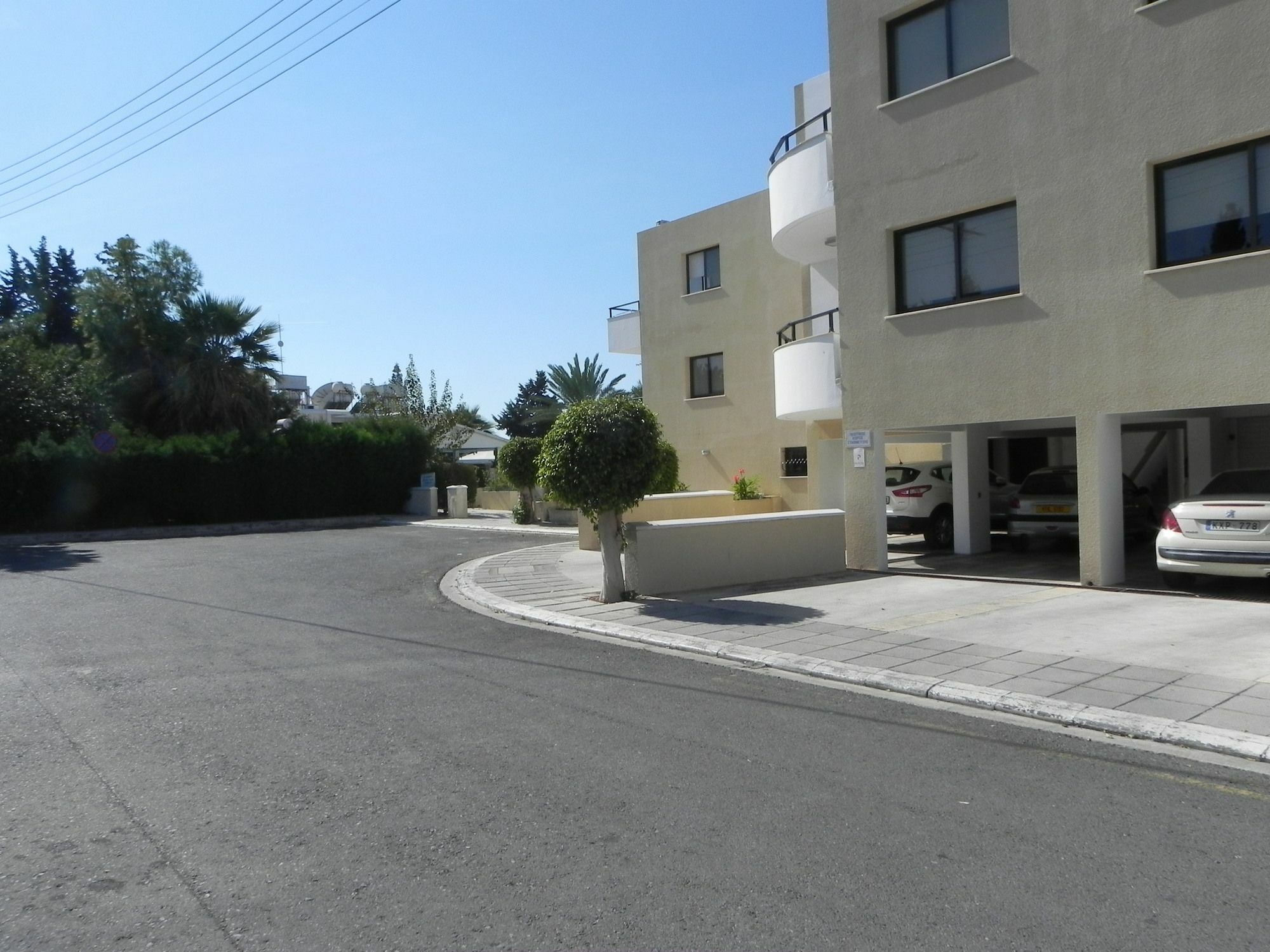 Andries Apartments Paphos Exteriör bild